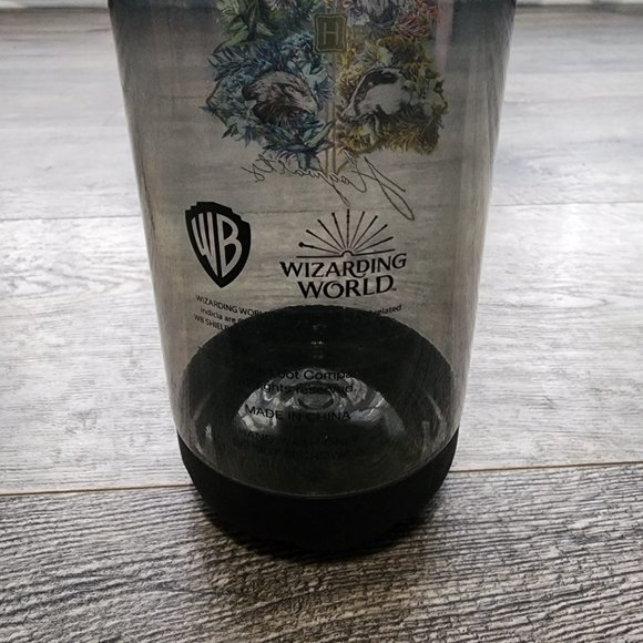 Harry Potter LootCrate Wizarding World Hogwarts Houses Bottle With Screw on Lid - Picture 3 of 4